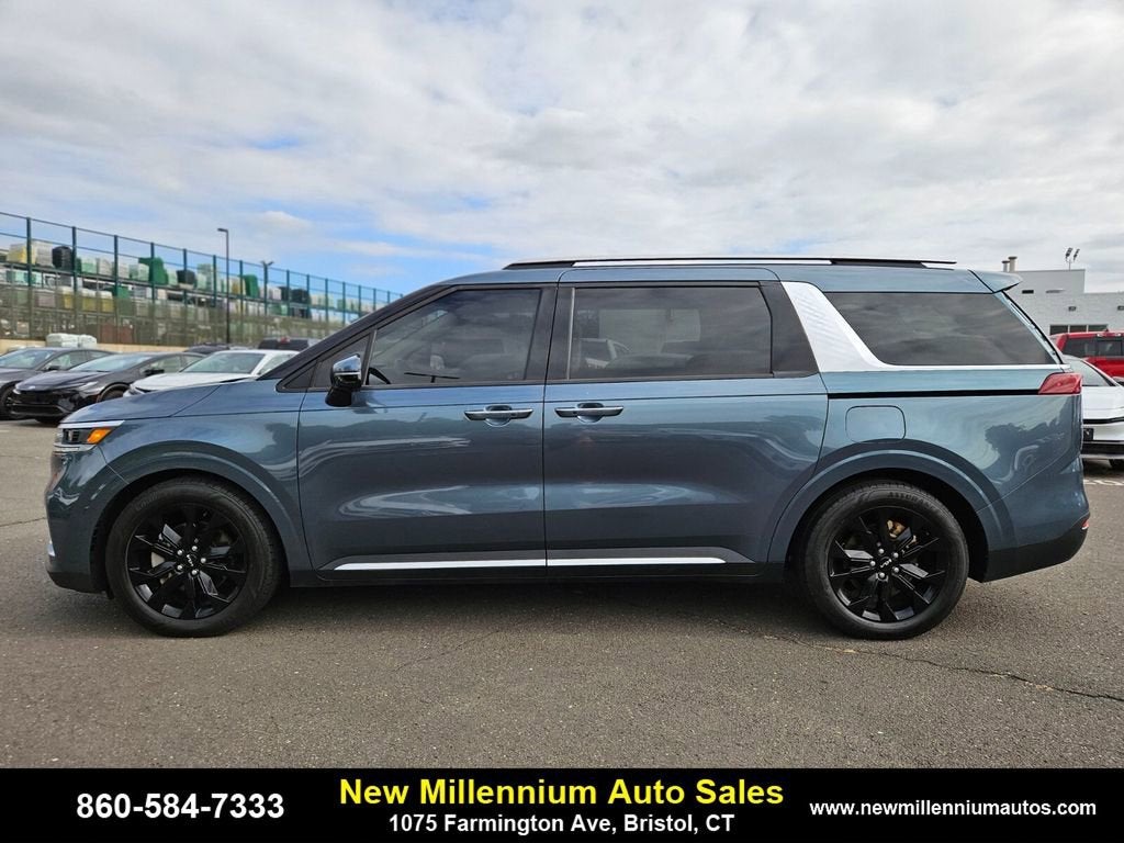 2022 Kia Carnival SX