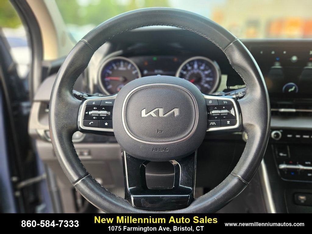 2022 Kia Carnival SX