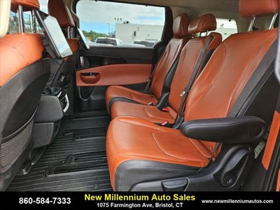 2022 Kia Carnival SX