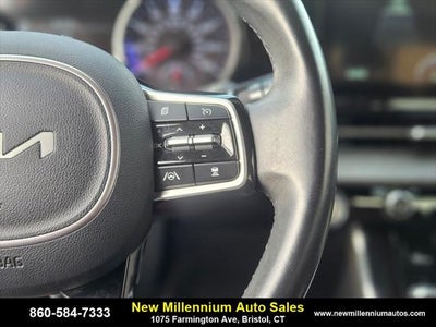 2022 Kia Carnival SX