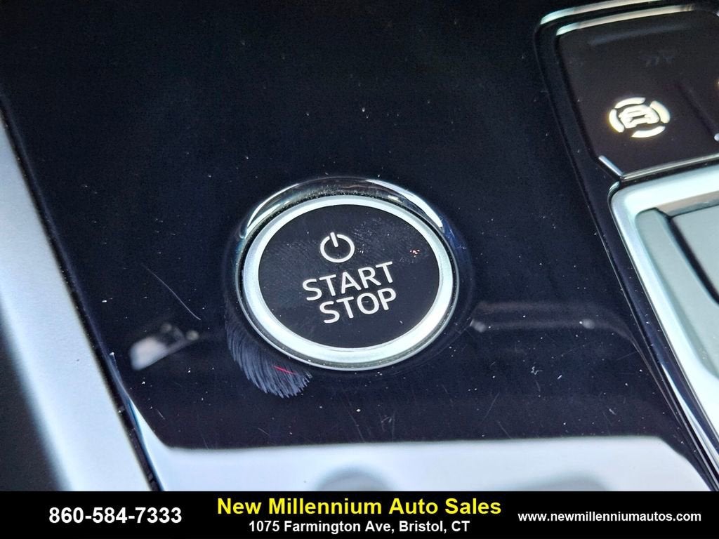 2025 Audi Q4 e-tron Premium